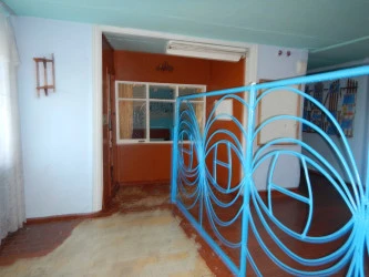 Продается здание площадью 2492, 9 кв. м и земельный участок площадью 8335 кв. м, адрес: Красноярский кр., с. Рыбное, ул. Студенческая, д.1